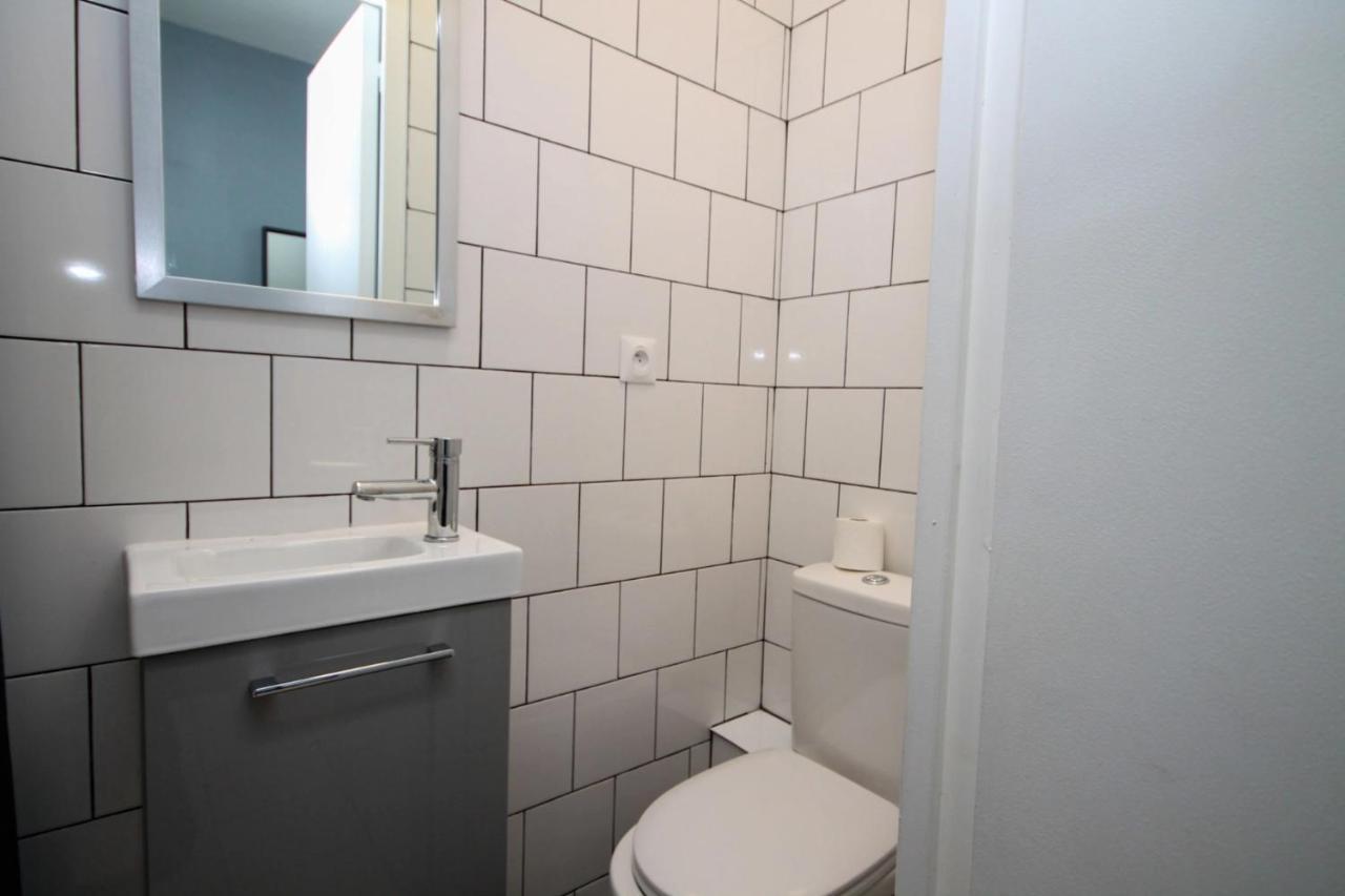 02 - Chambre Avec Lit Double Et Sdb Prive Wifi Σαιν-Ντενί Εξωτερικό φωτογραφία