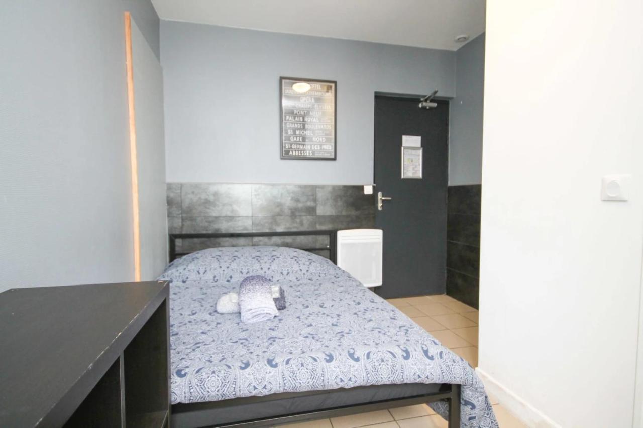 02 - Chambre Avec Lit Double Et Sdb Prive Wifi Σαιν-Ντενί Εξωτερικό φωτογραφία